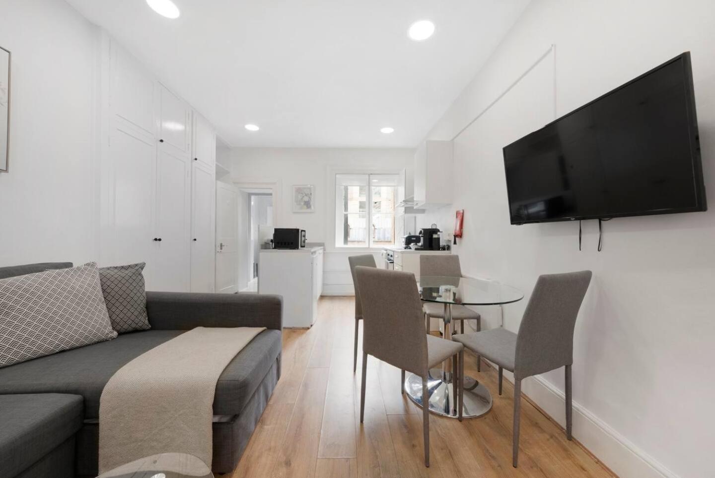 Apartamento 2 Bed Piccadilly 3 *
